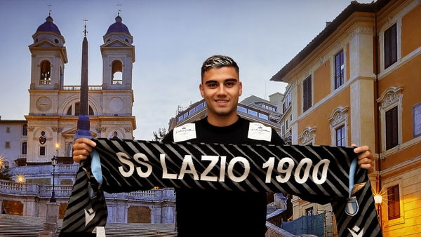 Lazio new signing Andreas Pereira poses as he arrives at Ciampino Airport