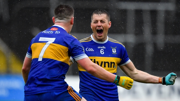 Gavin McGowan (r) and Andrew Gerrard celebrate their victory