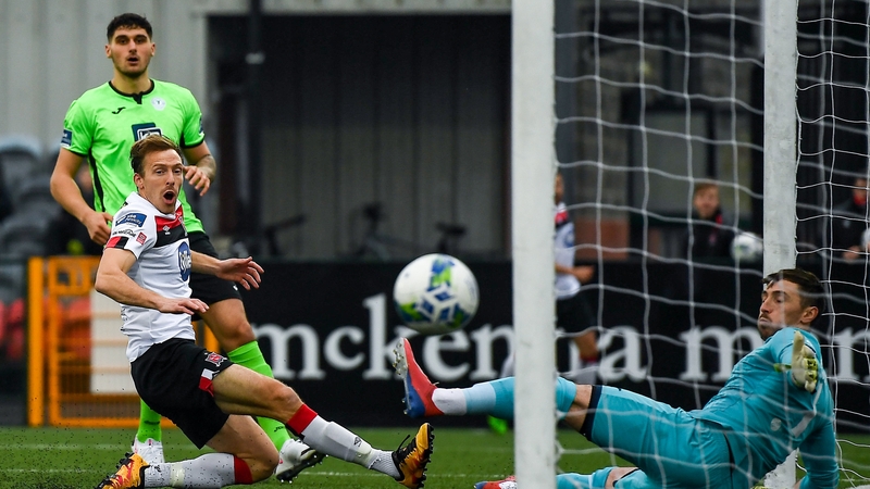 David McMillan of Dundalk watches a shot at goal go wide