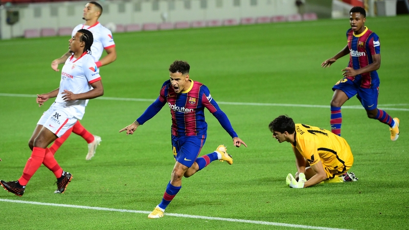 Philippe Coutinho (C) scored the Barcelona goal