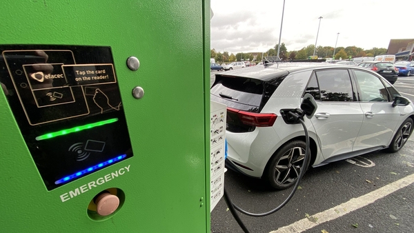 Electrified vehicles - either fully electric models, plug-in hybrids or full hybrids - accounted for 47.6% of all new passenger car registrations in the EU as of November