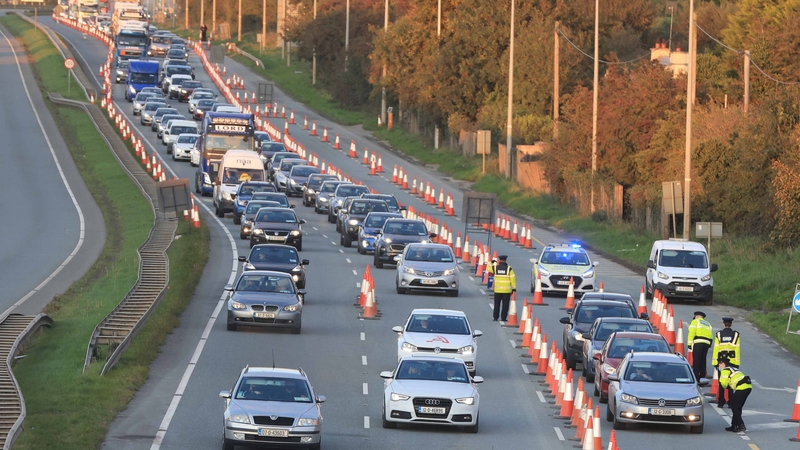 Queues of traffic at an N7 checkpoint this evening (Pic: RollingNews.ie)