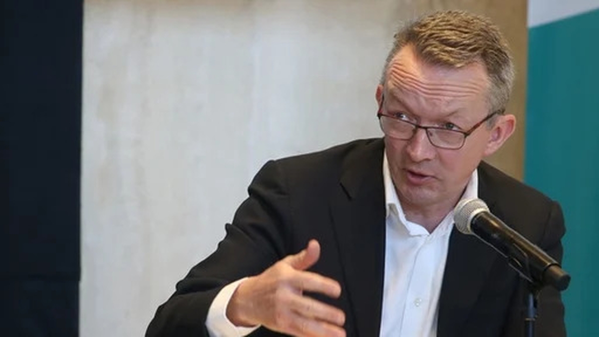 'The virus doesn't give you credit for good behaviour' - Henry