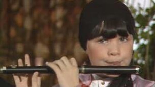 Paula Ní Raghallaigh, Gaoth Dobhair (1984)