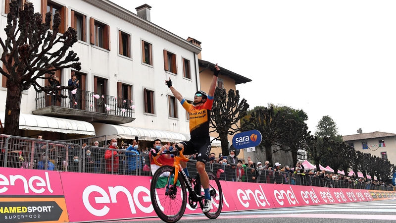 Jan Tratnik crosses the finish line in San Daniele del Friuli