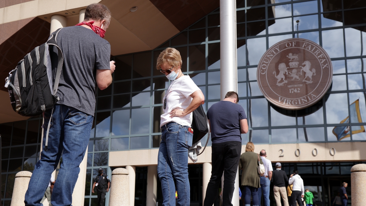 Early ballots take on new significance for US voters