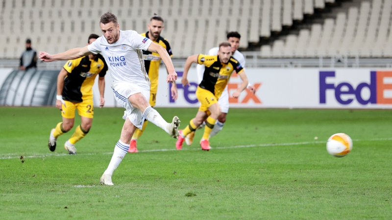 Jamie Vardy dispatches his 18th-minute spot-kick