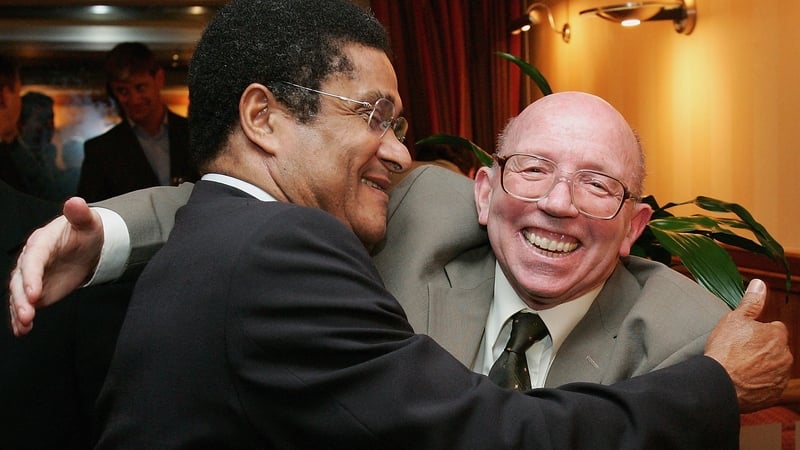 Nobby Stiles (R) with Portuguese great Eusebio back in 2005