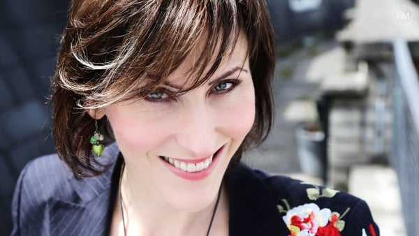 Liz Nolan: "Not that I'm a world expert on kissing . . . "