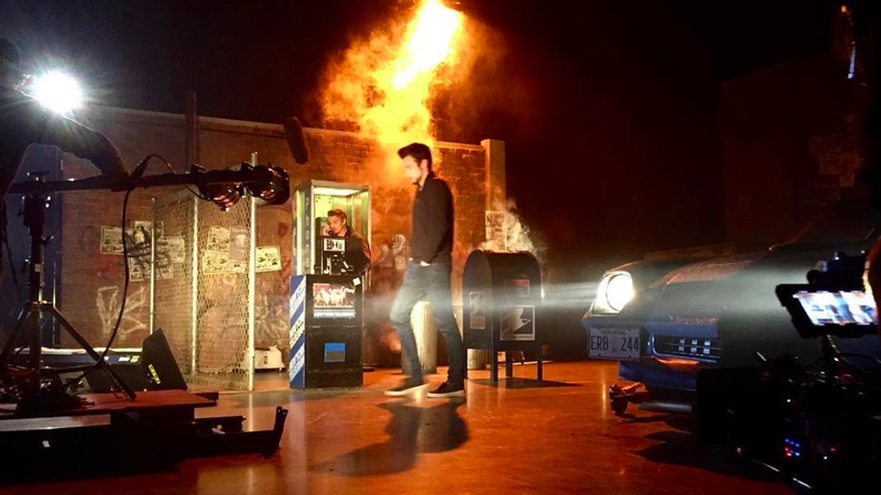 Jordan Lawlor on the set of Frequency