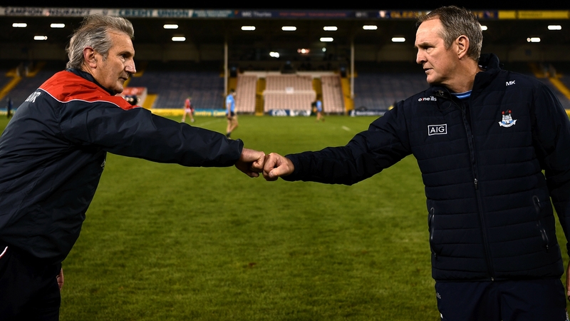 Kieran Kingston (l) and Mattie Kenny acknowledge each other at full-time