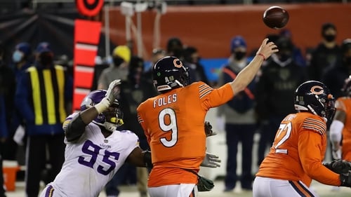 Nick Foles suffered an injury against the Minnesota Vikings