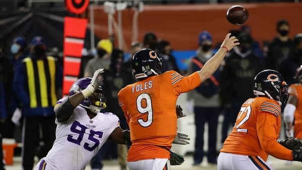 Nick Foles suffered an injury against the Minnesota Vikings