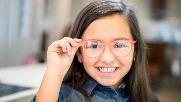 "One of the biggest myths about wearing glasses is that it makes your eyes weaker". Photo: Getty Images