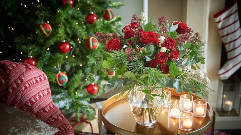 Expert Vicky Wilson offers a step-by-step guide to combining foliage and berries from your garden with flowers for a stunning display.