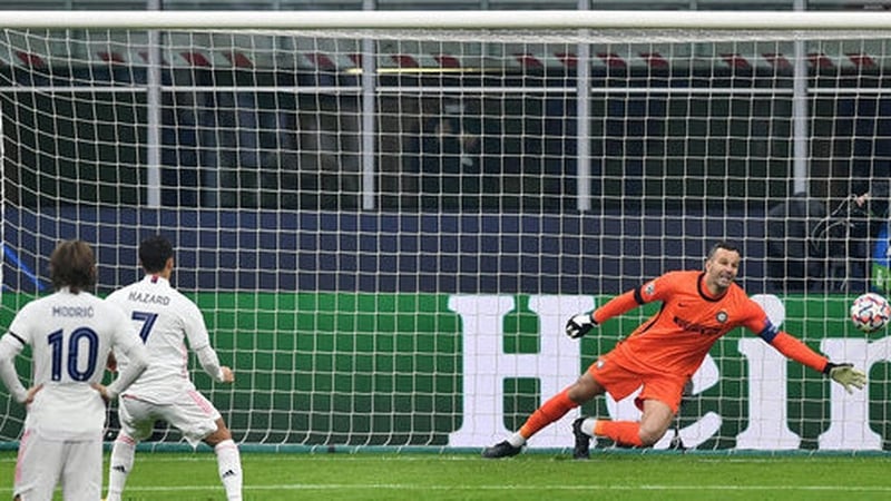 Eden Hazard converts from the spot for Real