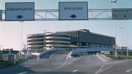 Dublin Airport (1975)
