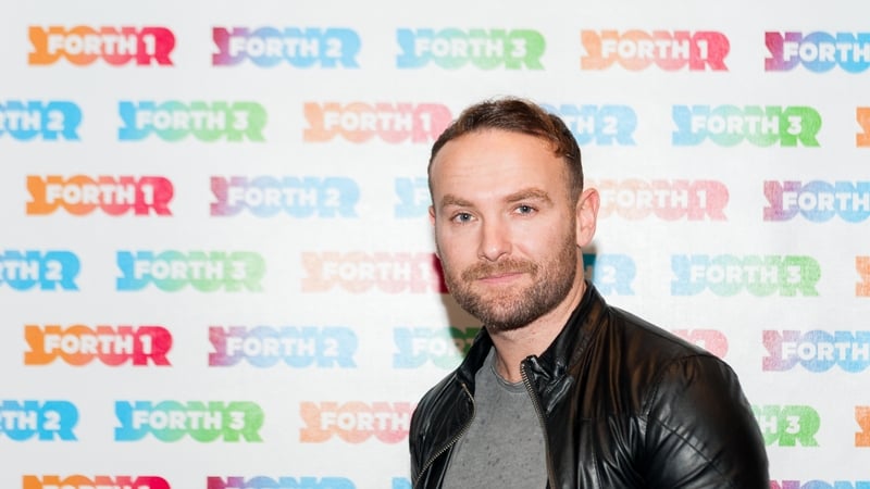 Kevin Simm replaces Marti Pellow