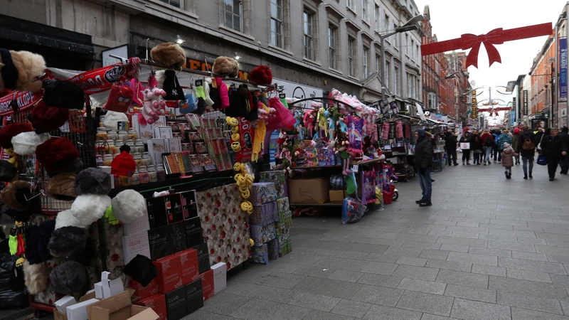 Deal will allow a limited number of street traders to work on Henry Street over Christmas