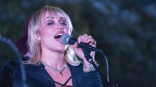 Miley Cyrus: "I just clung to what I had left of that house, which was me and him."