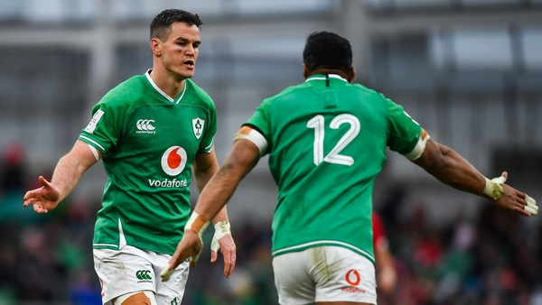 Johnny Sexton and Bundee Aki both return to the Ireland XV for this weekend's Autumn Nations Cup play-off clash with Scotland