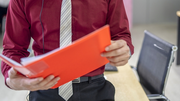 Under the new public service deal, workers will get a general round increase worth 1% of gross pay or €500 per year, whichever is the greater, on 1 October