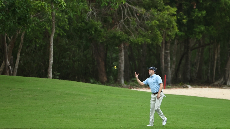 Knox opened his tournament steadily with pars on the 10th, 11th and 12th before roaring into life with birdies on five of the next six holes