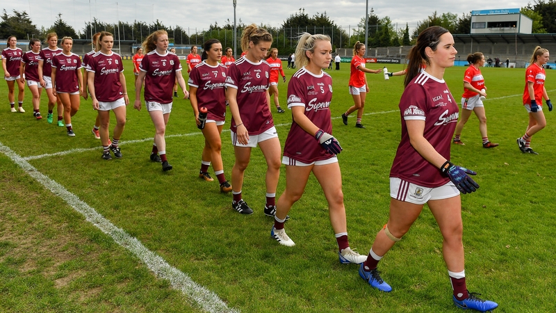 Galway and Cork will battle it out for the right to face Dublin in the All-Ireland Ladies Football final on 20 December