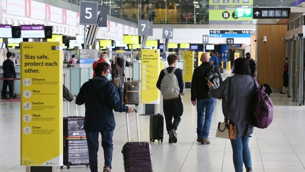 A total of 380,700 people came to Ireland and 428,600 people departed the country in July (Pic: RollingNews.ie)