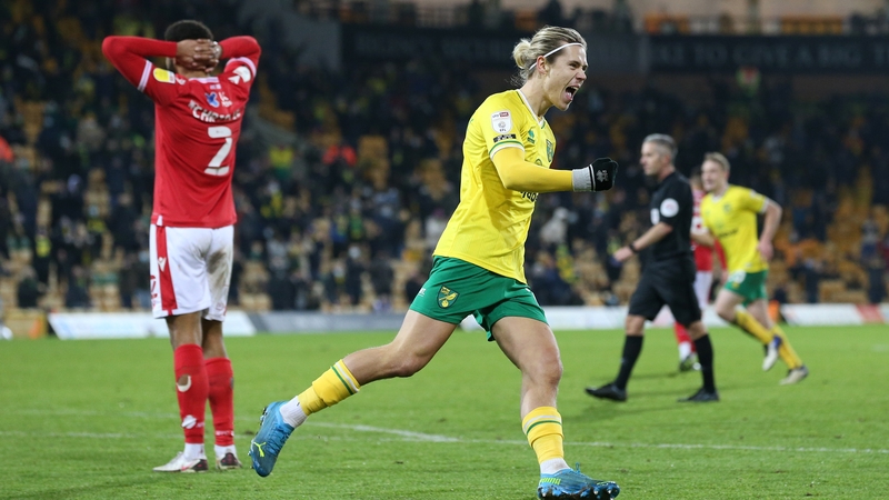Todd Cantwell celebrates Norwich City's second goal scored by Emi Buendia