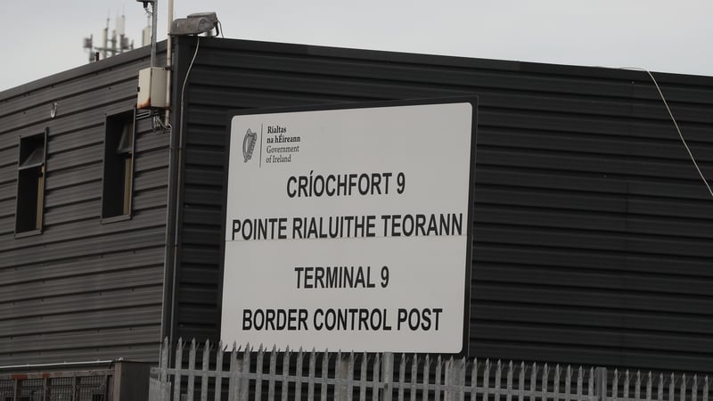 Revenue had planned to end its old customs import system next week, but will now continue to use it until 31 March 2021