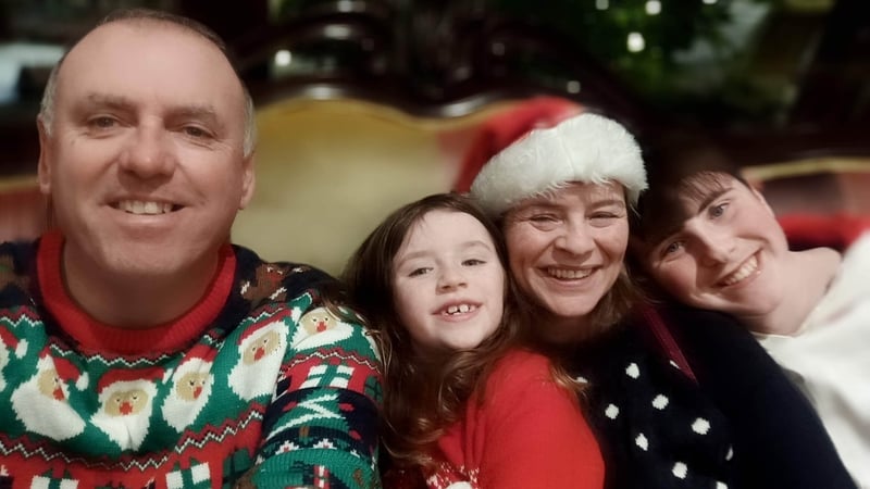 Teaghlach Mullan an Nollaig roimh an tubaiste