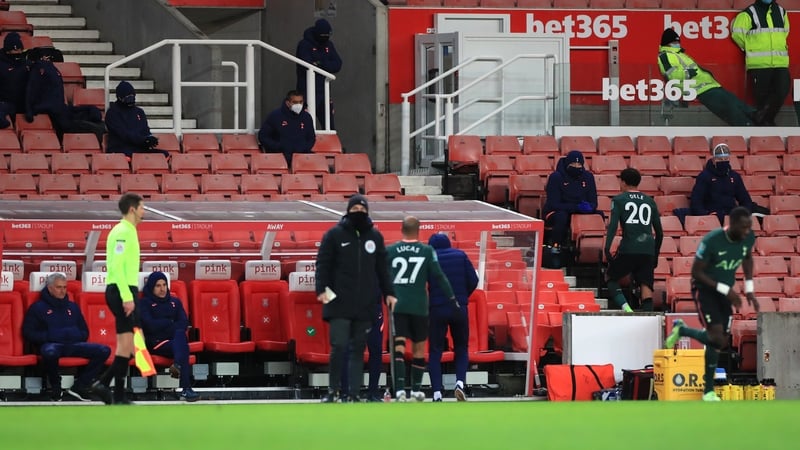 Alli leaving the pitch
