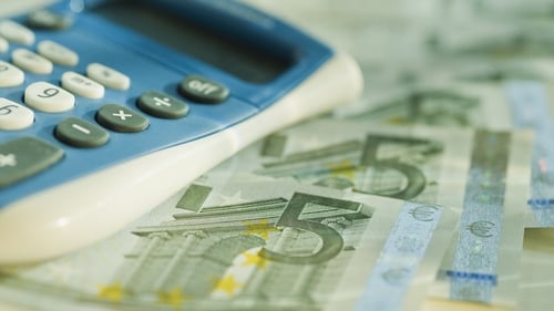 New CSO figures show that consumer prices were 0.4% lower in February compared with the same month last year