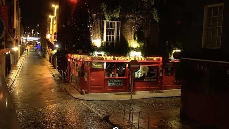 A deserted street in Temple Bar in Dublin last night
