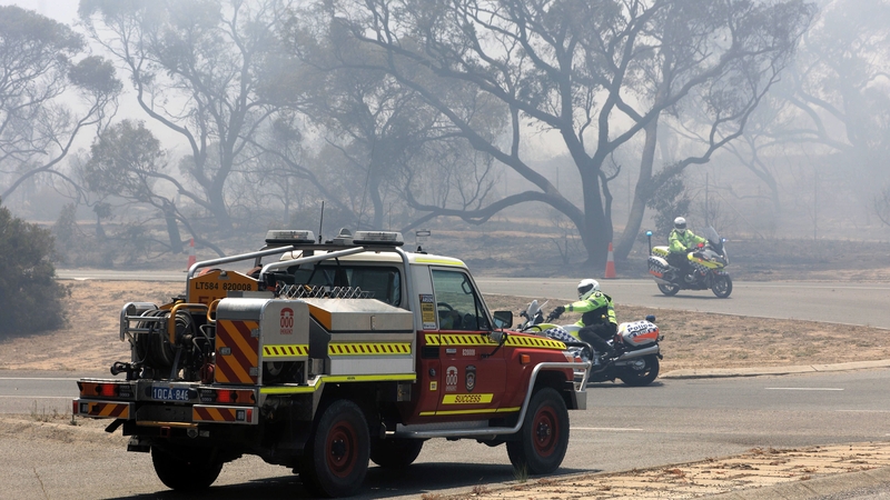 Emergency crews respond to fires 30km south of Perth