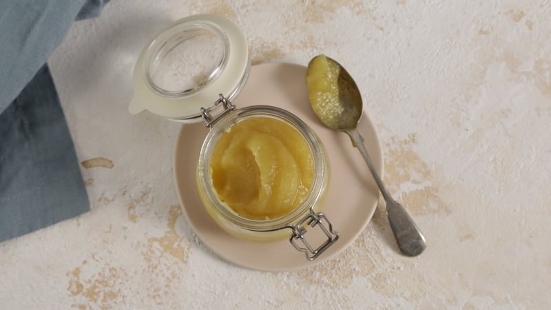 Contains approximately 200 kcal.