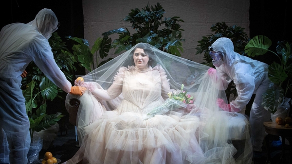 20 Shots Of Opera: Dust by Benedict Schlepper-Connolly