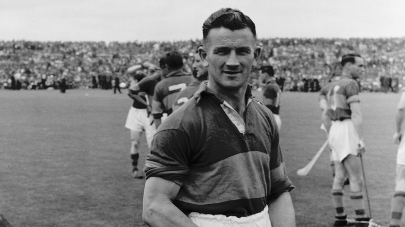 Theo English pictured after the 1958 Munster hurling final against Waterford