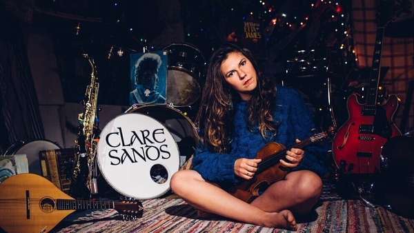 Awe na Mná: Ceol nua ó Clare Sands ar Lá Idirnáisiúnta na mBan