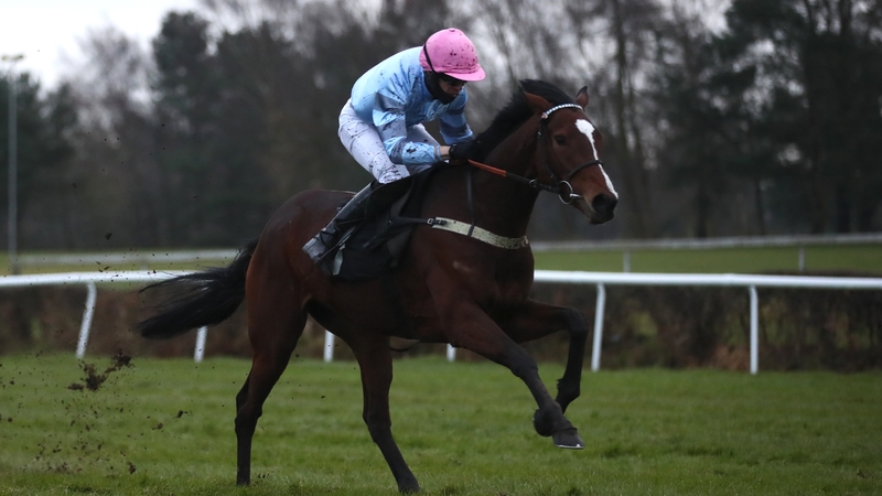 Paul O'Brien partners Eileendover to victory at Market Rasen