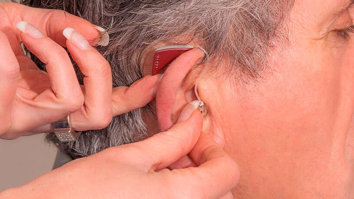The link between hearing loss and the risk of dementia