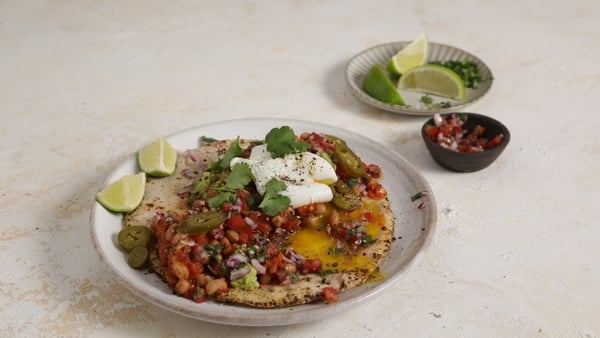 Each serving contains approximately 490 kcal.