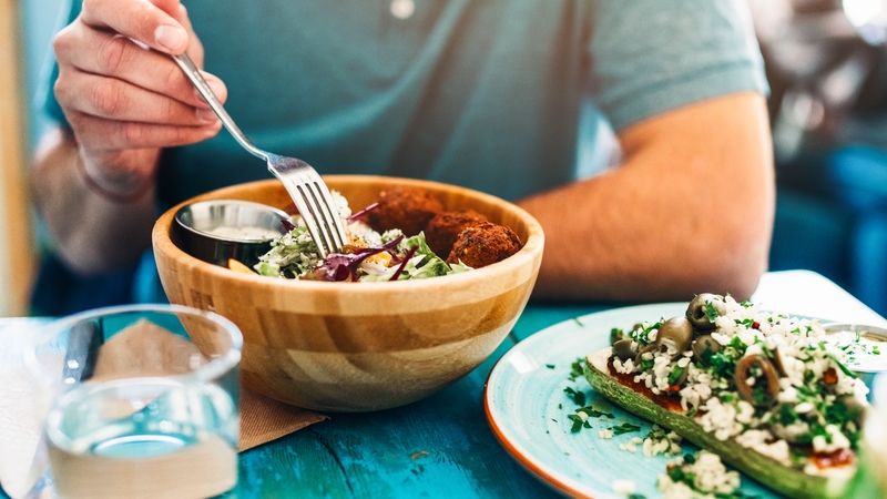 Henry Firth and Ian Theasby chat to Lauren Taylor about money-saving vegan dishes.