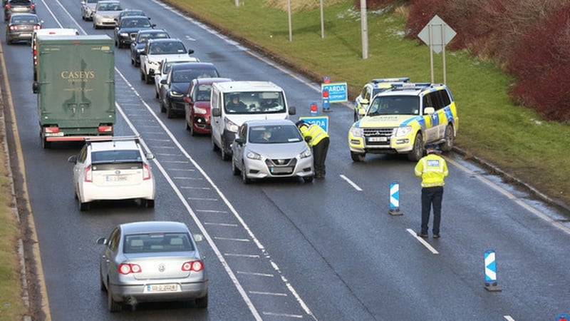 Garda checkpoint in Santry today on the way to and out of Dublin Airport (Pic: RollingNews.ie)