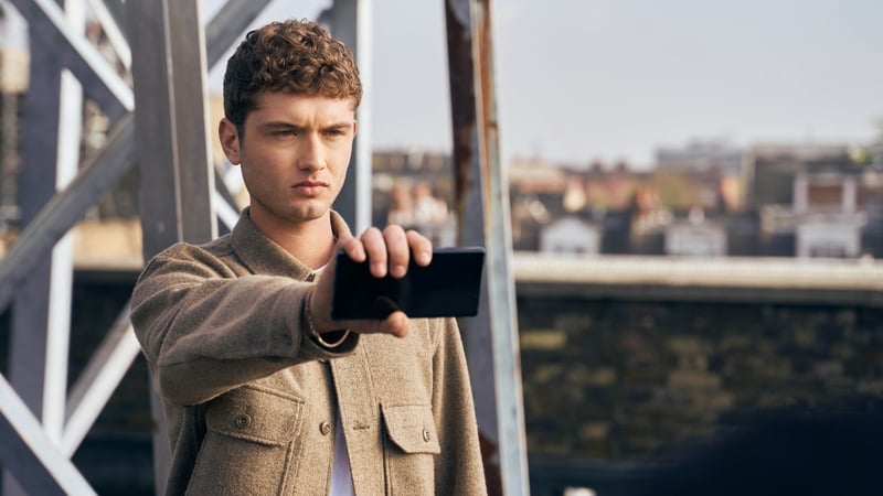 Raff Law plays Twist