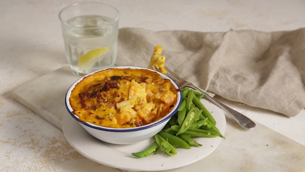 Each serving contains approximately 440 kcal.