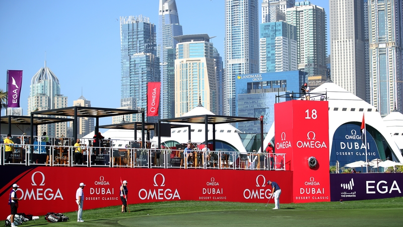Shane Lowry finishing off his third round in Dubai