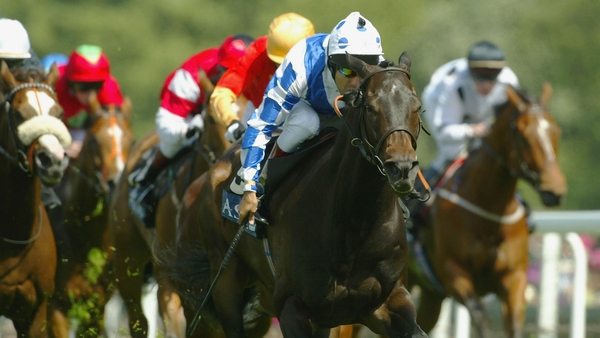 Darryll Holland and The Tatling claim the King's Stand in 2004