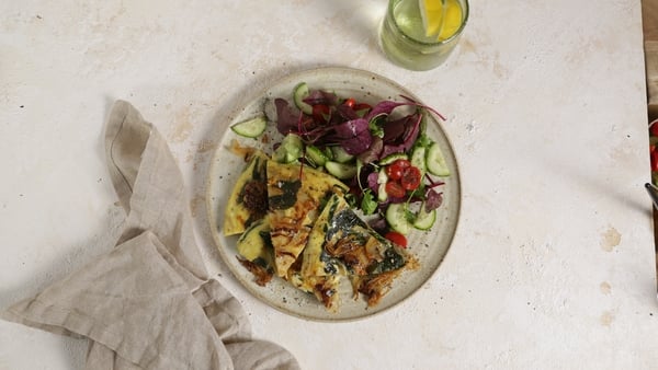 Each serving contains approximately 500 kcal.